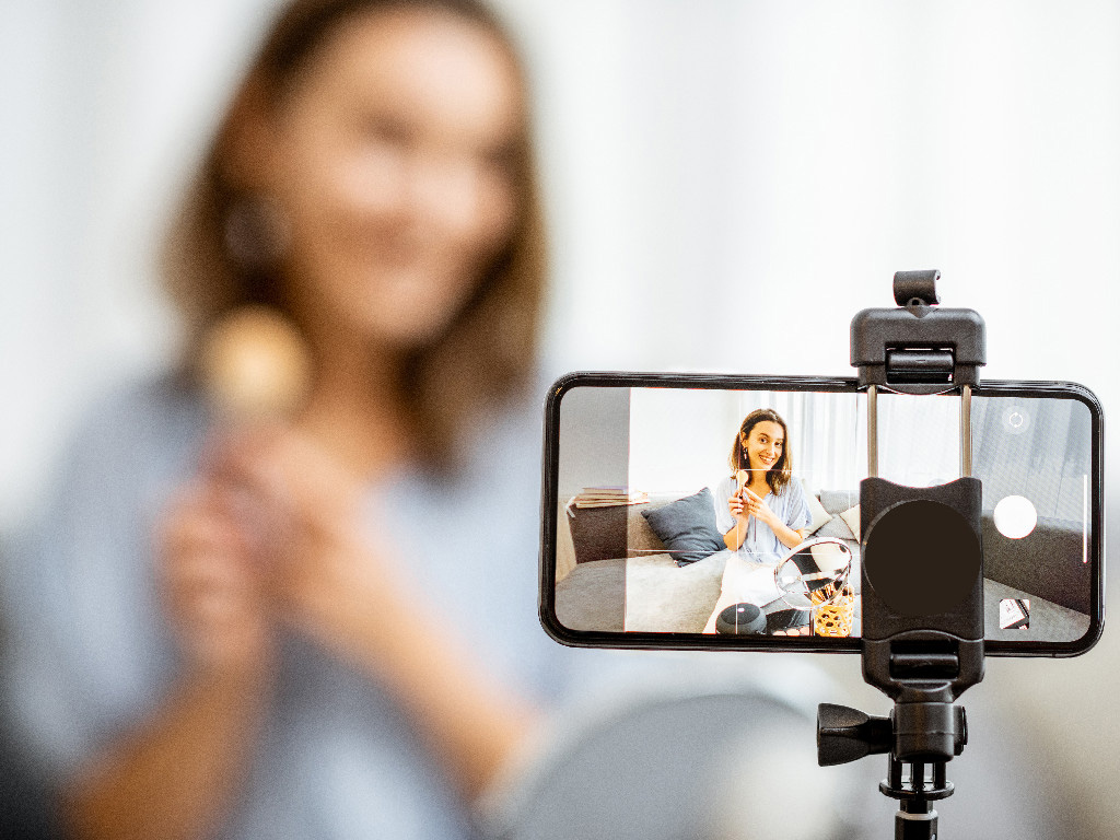 Influencer Marketing enthüllt: Effektive Zusammenarbeit mit digitalen Meinungsmachern